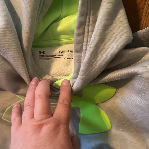 Three youth large UA shirts worn very little - Picture 5 of 7